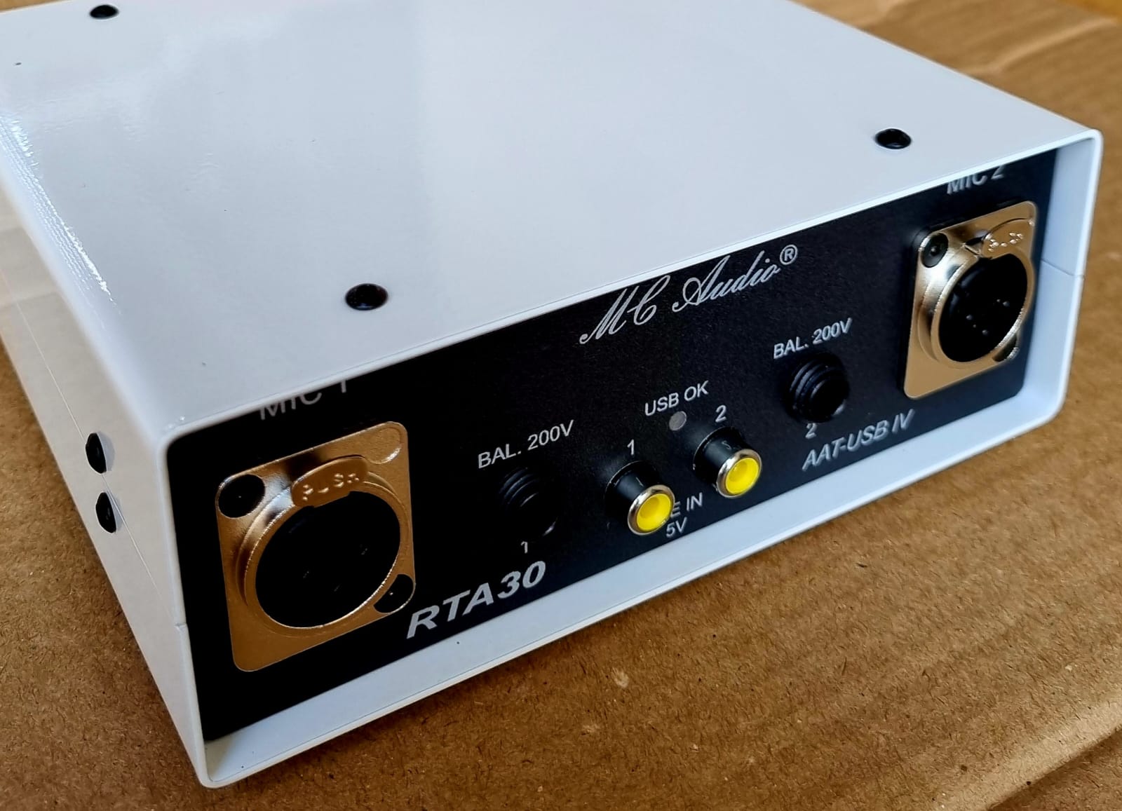 Painel frontal da interface MC Audio RTA30